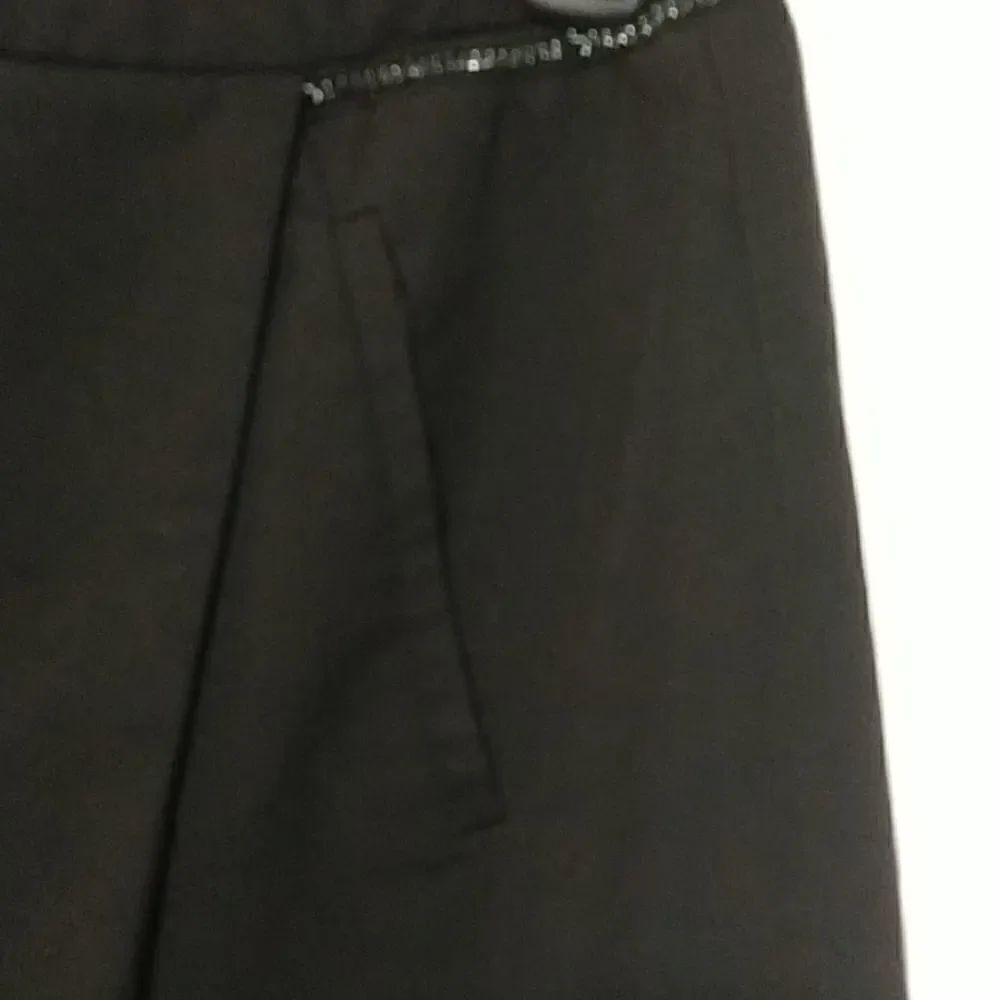 Zac & Rachel Black Asymetrical skirt sz 6